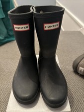 Child’s Hunter wellies Size 11 Navy