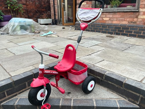 Radio flyer red trike - radio,