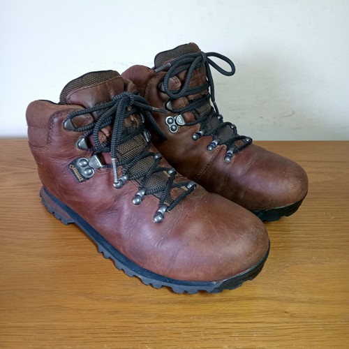 Berghaus walking hiking boots - berghaus,