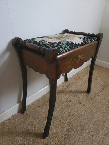 Vintage piano stool storage