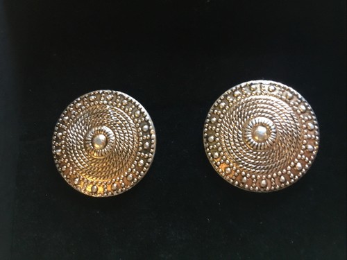 Unusual vintage gold - vintage,