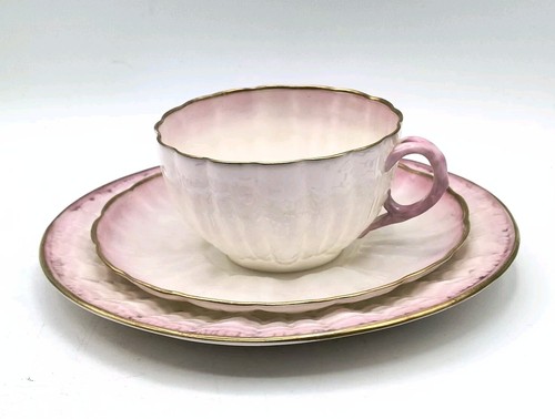 2nd period belleek tridachna - period,