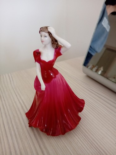 Coalport figurine debutante - figurine,,