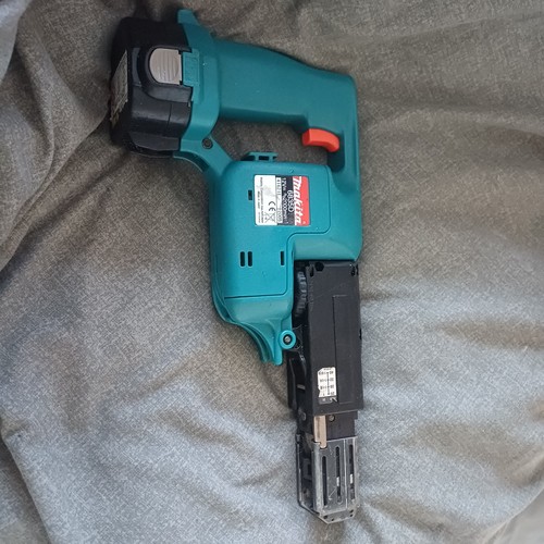 Makita 6835d 12v drill - 6835d,