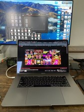 Apple MacBookPro 15" Core i7  2.9GHz SSD  1TB RAM 16GB A1707  2016 Grey Grade C