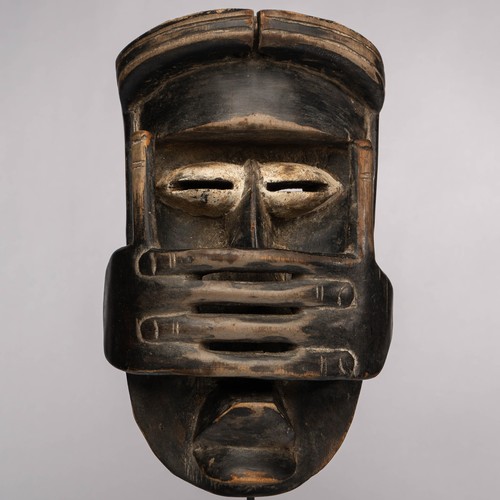 1082 bete mask with stand - bete,