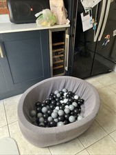 Babys Ball Pit