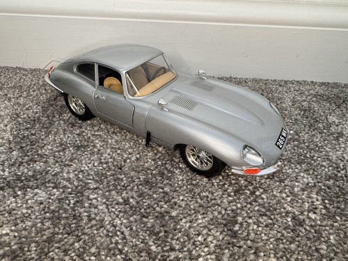 Burago scale diecast 3038 - burago, 1/18