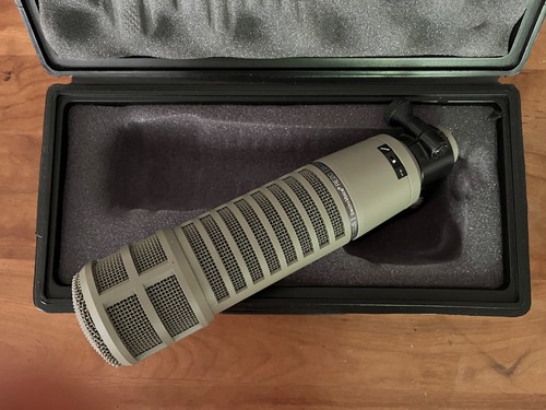Re20 microphone - re20,