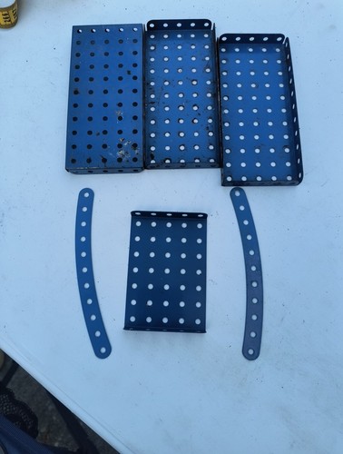 Meccano blue pieces please - blue,