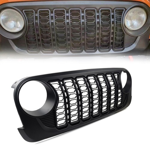 Front bumper mesh grille - front,