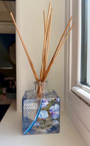 Yankee candle sweet pea blue - sweet,