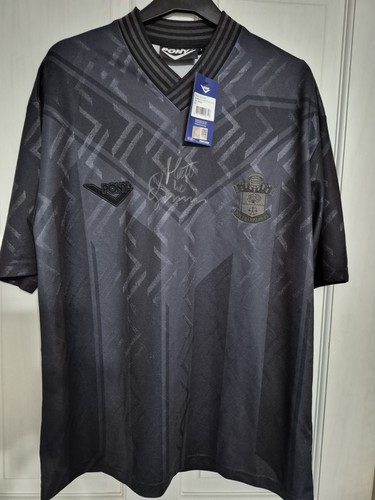 Southampton football shirt - southampton,