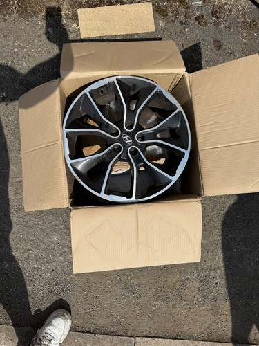 Hyundai i30 standard alloys - hyundai,