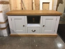 BUCKINGHAM PAINTED 2 DOOR 1 DRAWER TV UNIT- OAK TOP & PLINTH- F&B AMMONITE 