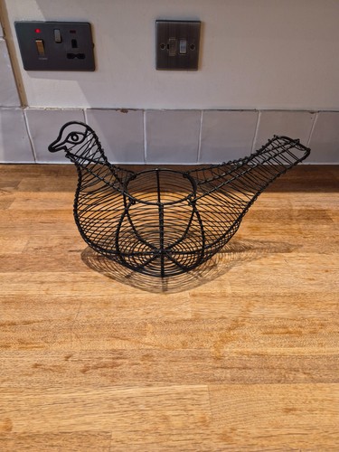 Black wire chicken - black,