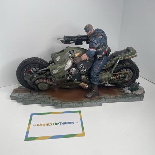 Gears war statue - war,
