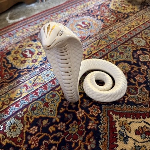 Beautiful large ceramic cobra - large,