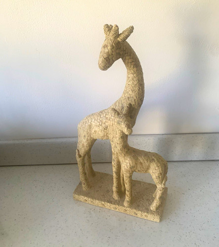 Retail beige giraffe - b&m,