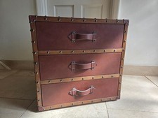 Leather & Wood Studded Steamer Side Bedside Table Cabinet Chest of 3 Drawers