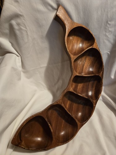 Large seed pod shaped vtg - pod,