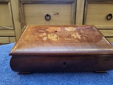 Vintage Beautiful Italian  Inlaid  Music/Jewelry Box. Sankyo Japan. 