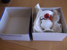 WEDGWOOD CORN POPPY VASE/URN 5" BY SUSIE COOPER