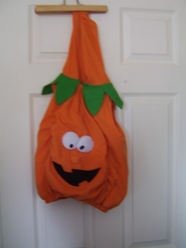 Halloween pumpkin dressing - halloween,
