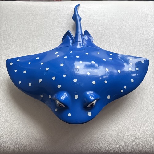 Disney pixar stingray - disney, pixar,
