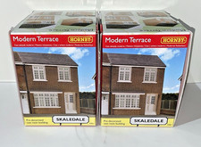 HORNBY SKALEDALE PAIR OF R9801