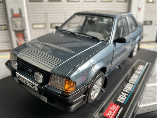 Sunstar ford escort - 1/18,
