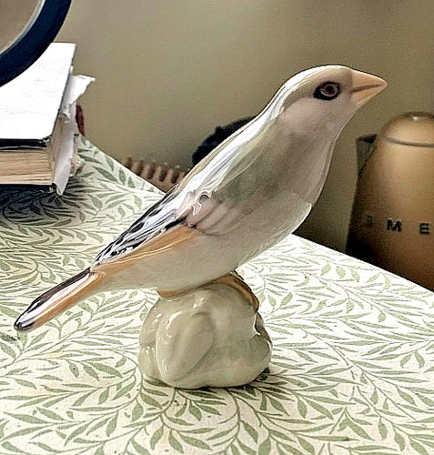 Royal copenhagen linnet - b&g,