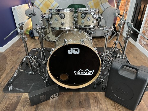 Drum set - dw,