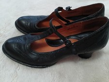 Born Vintage Style Size 10