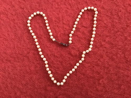 Ciro string pearls with 9ct - of,