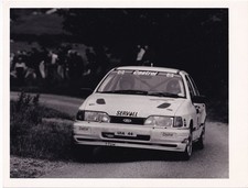 FORD SIERRA SHAPHIRE, REG No.UIA 44, IN RALLY ACTION, PHOTOGRAPH.