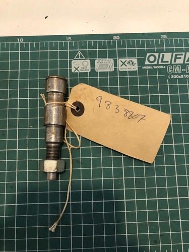 Cnh part 9838807 - cnh, shaft