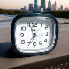 Quartz Ravel Small Alarm Clock With Side Light