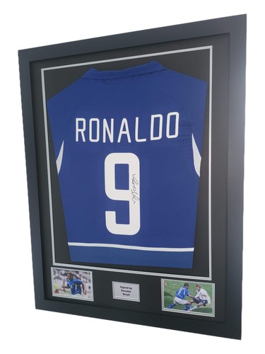 Ronaldo hand signed - hand,