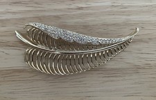 Gold Tone Sparkly Gems Leaf Feather Shape Brooch Statement Costume Jewellery