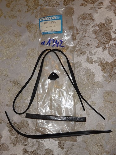 Mazda 323 rubber gasket - 323,