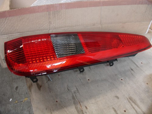 1324514 right side rear tail - right,