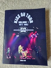 Kiss tour book volume - on, 1