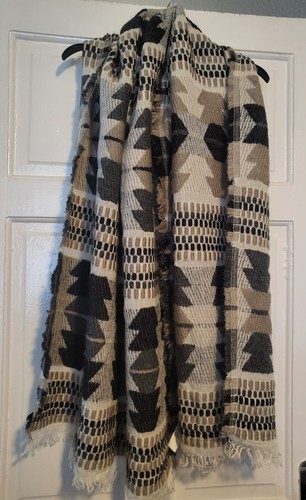 Ladies shawl really nice and - nice,