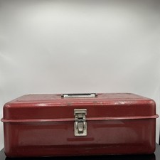 Primitive Vintage Metal 1 Tray Tackle Box Patina Scratches