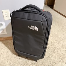 THE NORTH FACE Overhead Travel