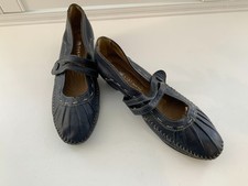 Pavers woman's navy blue genuine leather low heel shoes size UK 7 EU 40 vgc