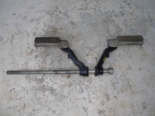 Triumph tr5t footrest - triumph,