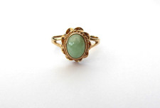 Pretty 9ct Gold Pale Green Jade Stone Vintage Ring Size N/O