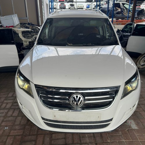 2010 volkswagen tiguan - volkswagen,